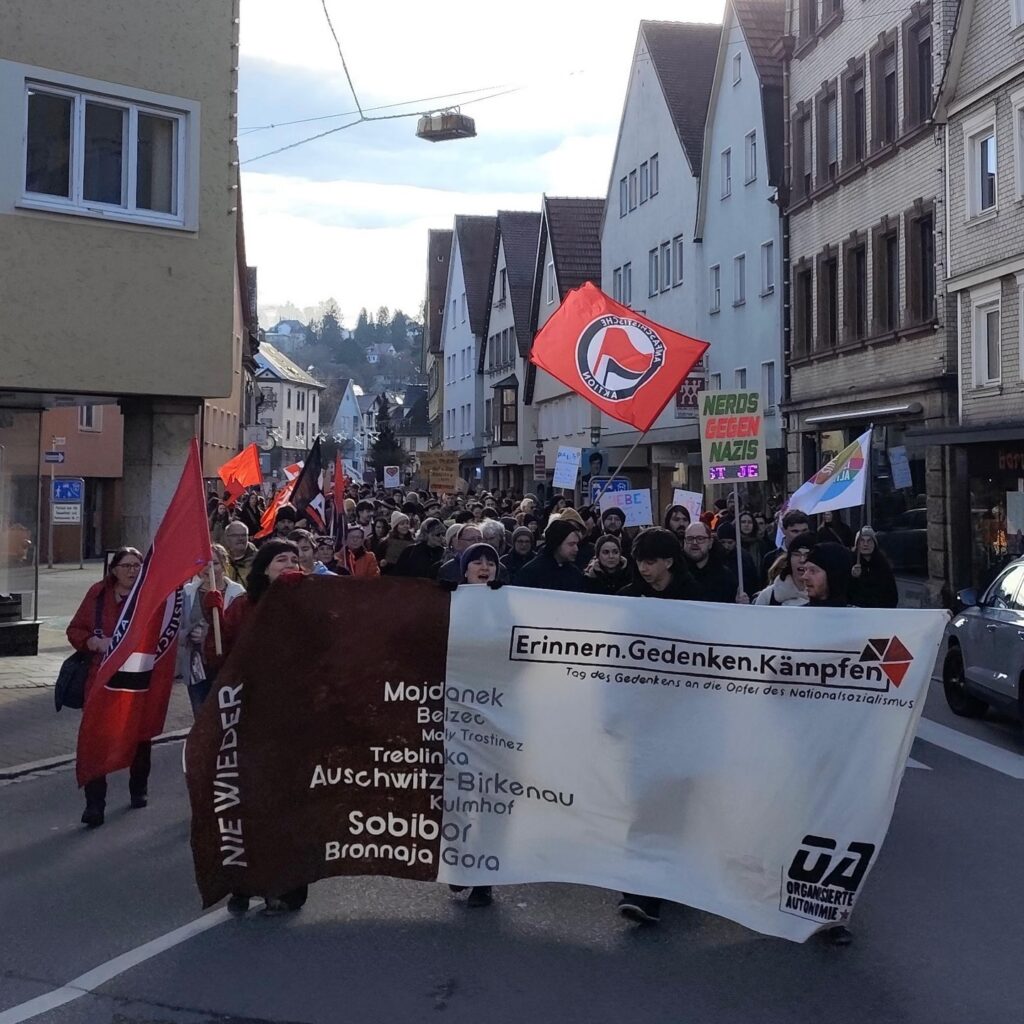 Bilder zum antifaschistischen Stadtrundgang und Kundgebung gegen Rechts