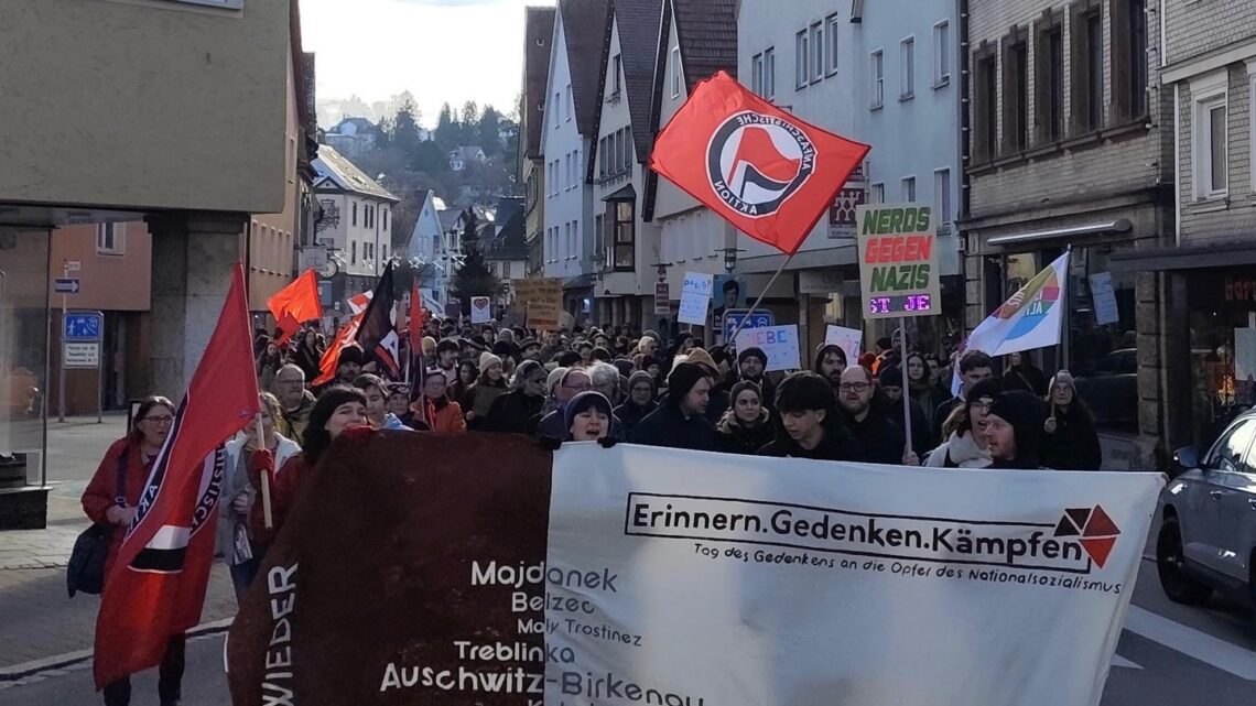 Bilder zum antifaschistischen Stadtrundgang und Kundgebung gegen Rechts