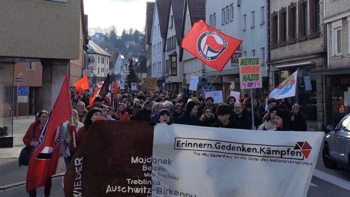 Bilder zum antifaschistischen Stadtrundgang und Kundgebung gegen Rechts