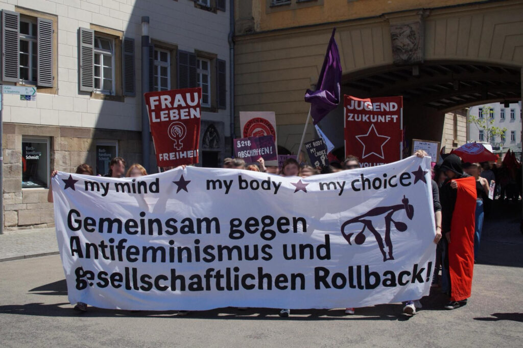 Bericht: Keinen Schritt zurück – Demonstration gegen den „Lebensschützer-Kongress“