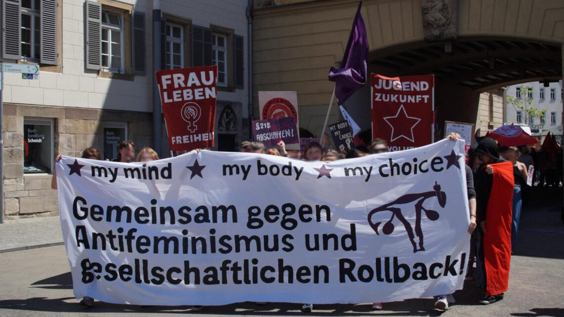 Bericht: Keinen Schritt zurück – Demonstration gegen den „Lebensschützer-Kongress“